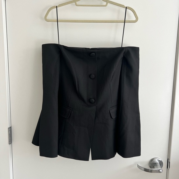 Tuckernuck Black Off the Shoulder Bria Blouse in Black size Small NWT - Picture 3 of 10